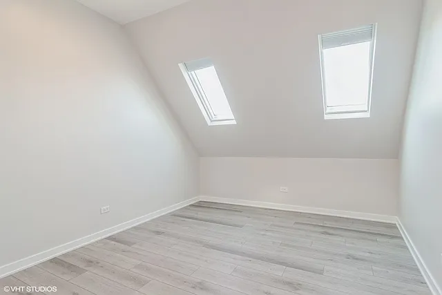 2909 N Ridgeway Ave #2 — Photo 11