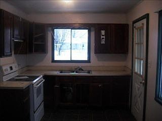 5th image of 22038 Wabash Ave