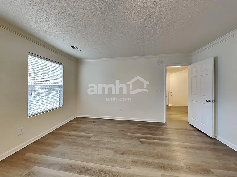 900 Arbor Greene Dr — Photo 7