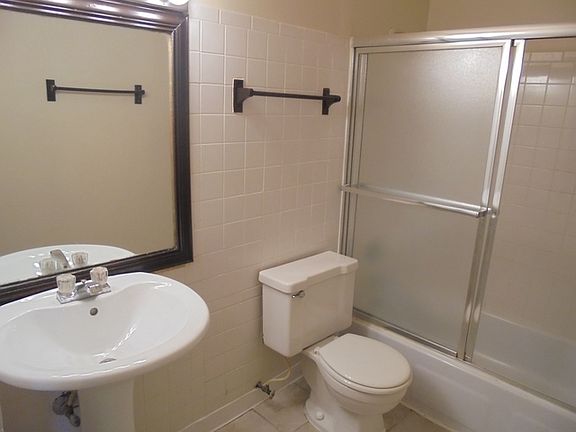 4th image of 705 Heritage Dr #8-210