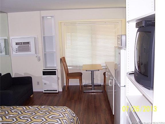 5th image of 2015 Prospector Ave #129