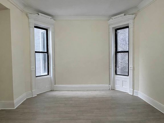 5th image of 30 Claver Pl APT 3R