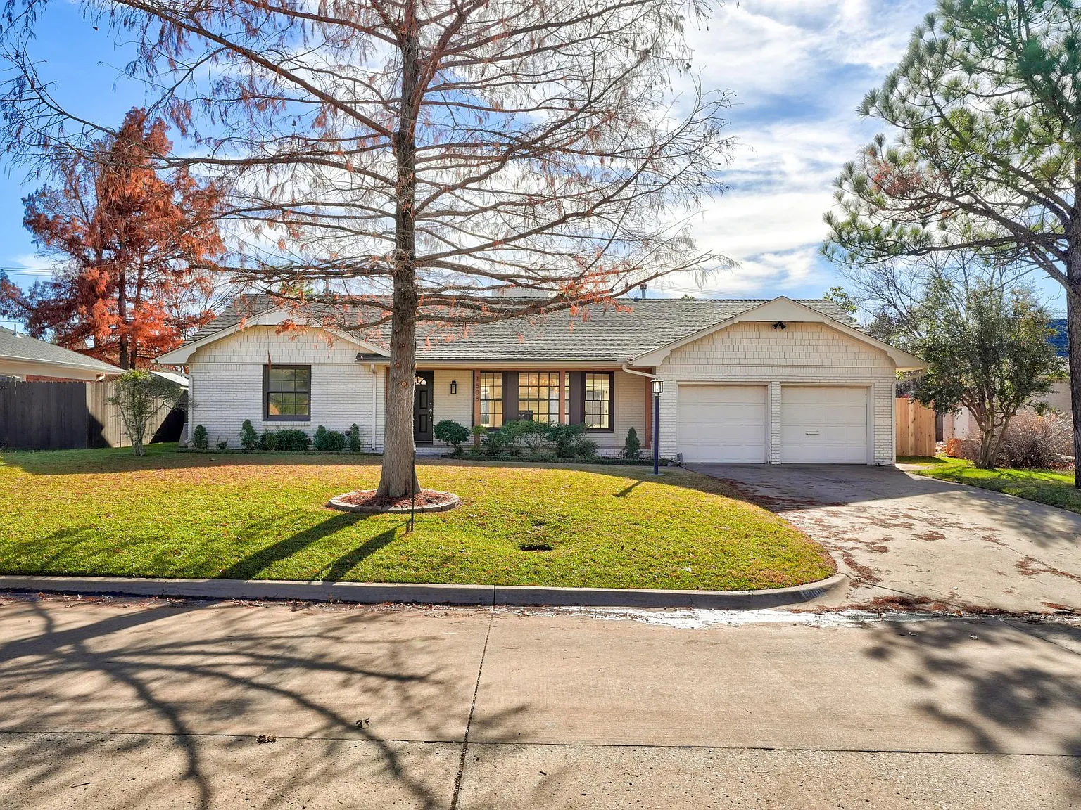 3 bed, 1939 sqft, $3,500 — Photo 1