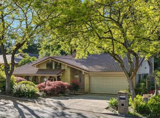 2965 SW Stanley Ct, Portland, OR 97219