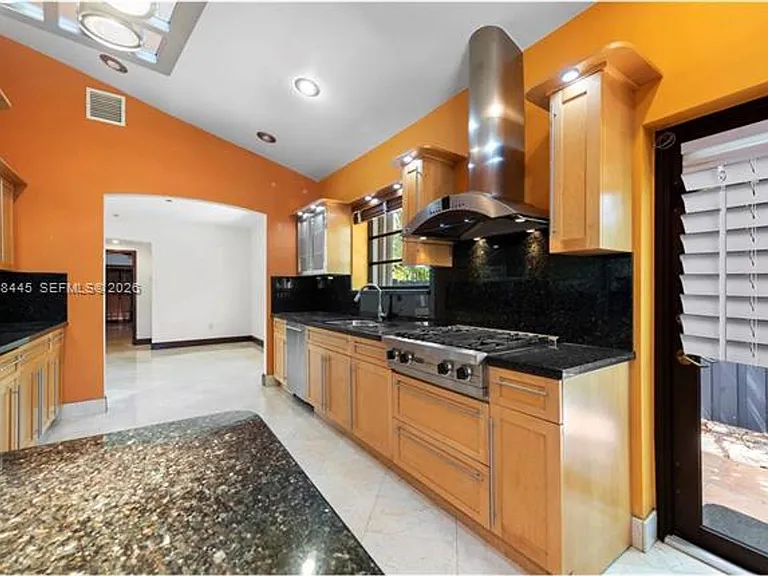 540 S Shore Dr — Photo 24