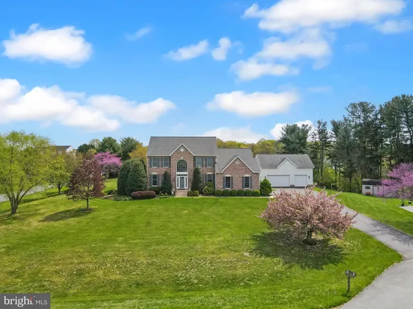 4701 Cowmans Ct S, Mount Airy, MD 21771