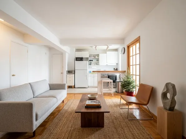 140 East 56th Street image 1 of 16