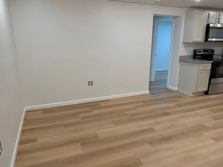 606 Dover Rd — Photo 18