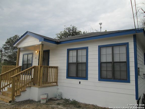 2nd image of 301 Arlington Ct