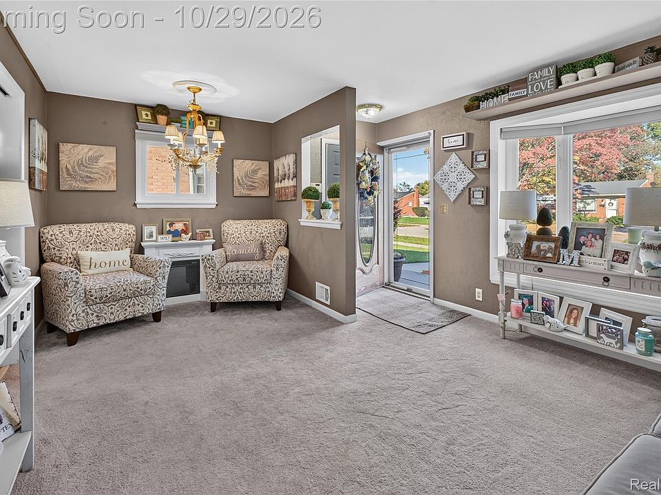 8394 Mayfair St, photo 3