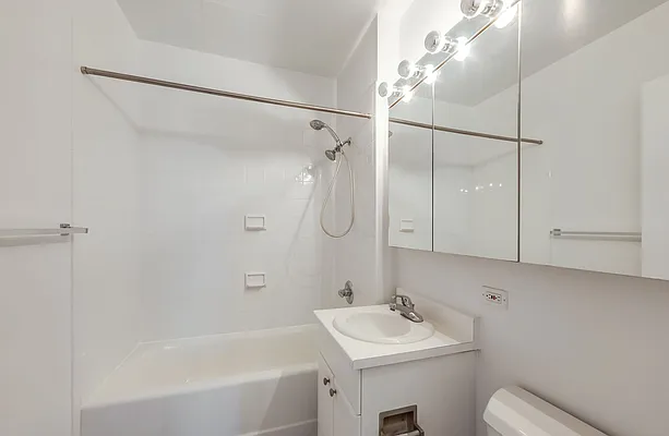 Rented by Nest Seekers International | media 21