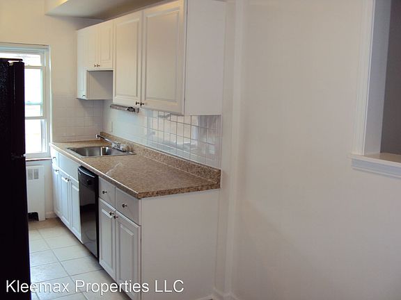 2nd image of 2750 Linshaw Ct #4786446