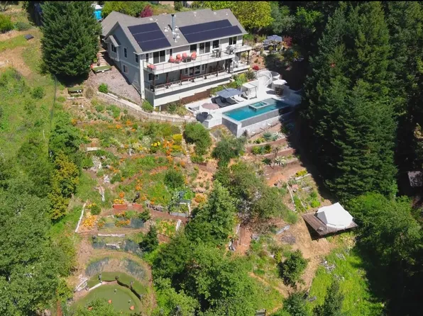 24101 Mountain Charlie Rd, Los Gatos, CA 95033