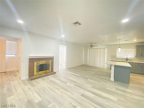 4th image of 4985 National Ave