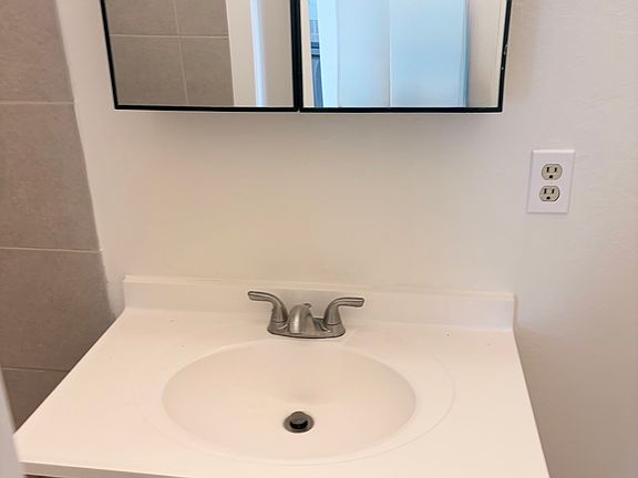 4th image of 2907 Channing Way