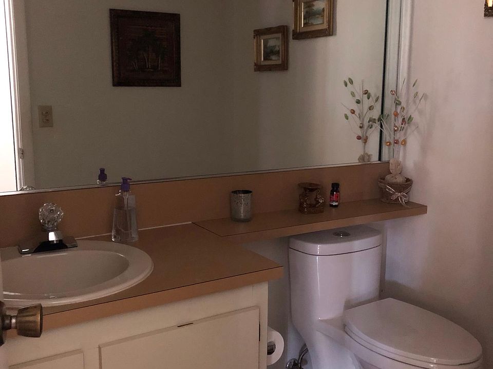 Downstairs half bathroom