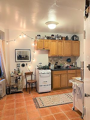 5th image of 500 E 84th St #14