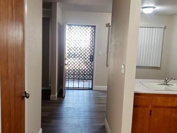 4th image of 25 W Lincoln Ave APT 1