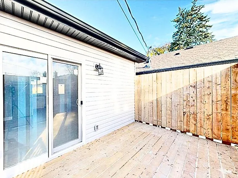 77 Godfrey Dr — Photo 5
