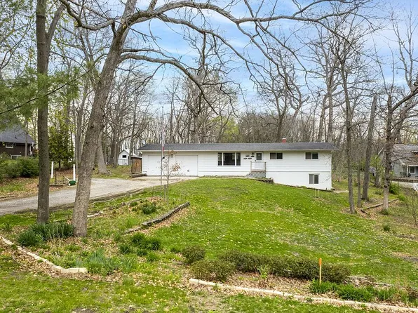 3112 Half Moon Ave NW, Tiffin, IA 52340