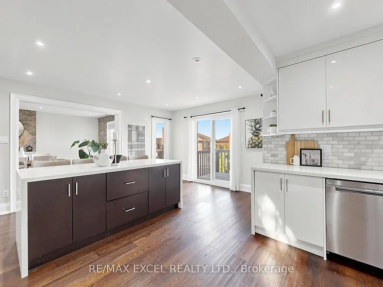 43 Piccadilly Rd — Photo 15