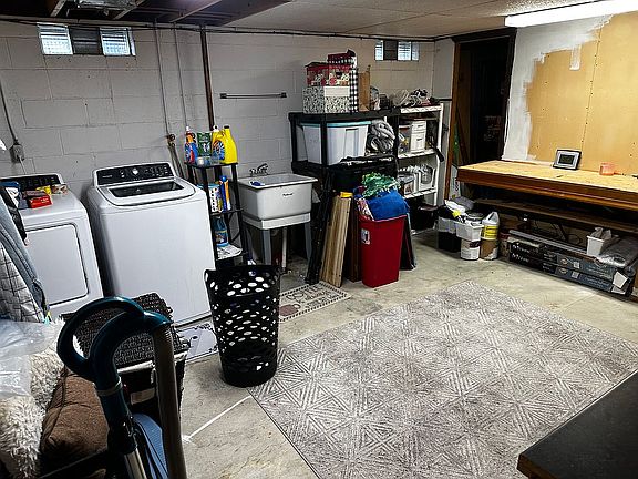 4th image of 1695 Aspen St