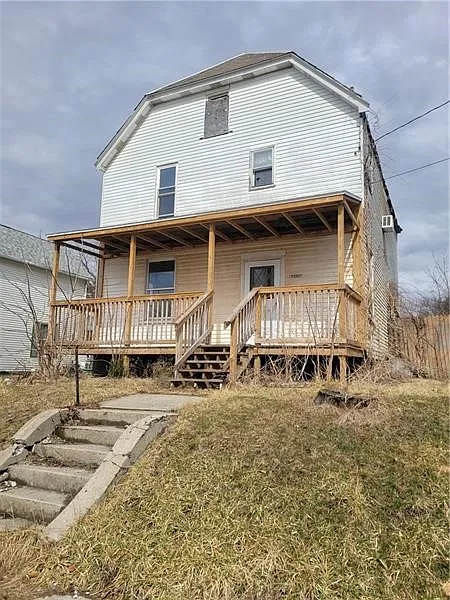1226 Summerlea Ave photo 1
