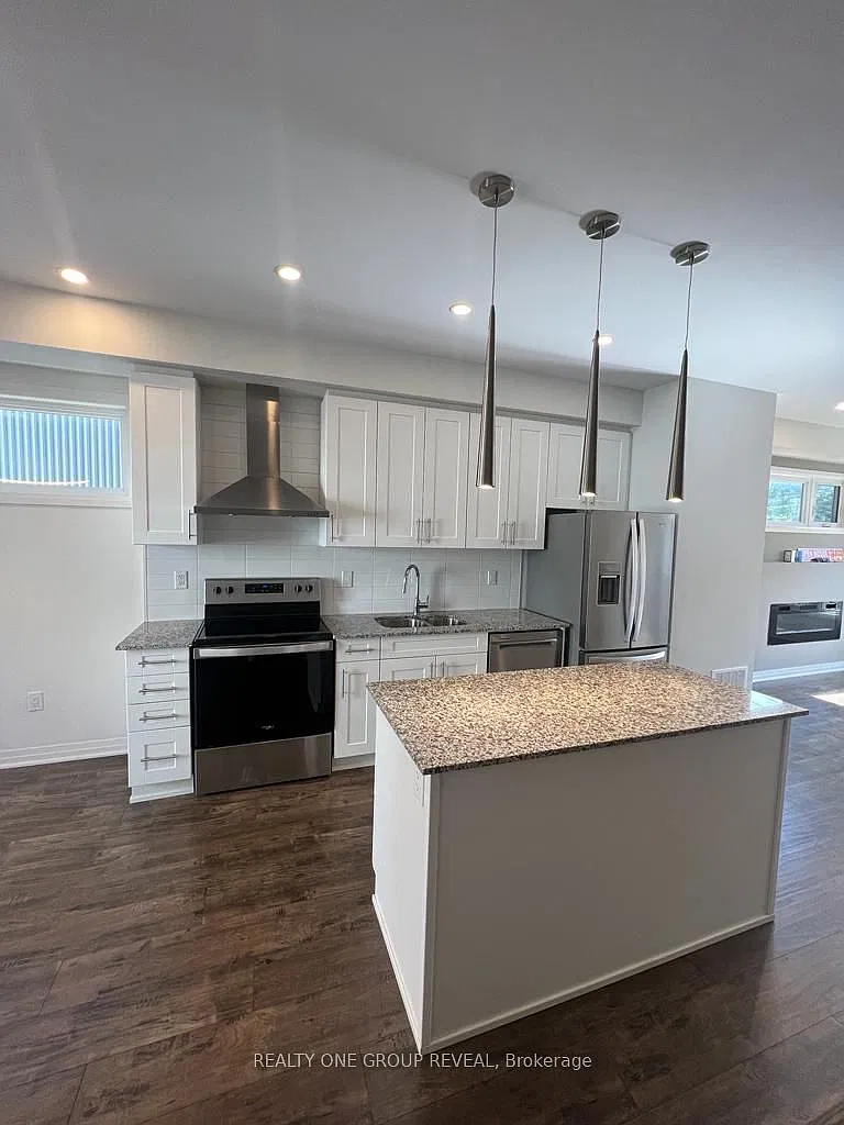 3 bed, $3,000 — Photo 4