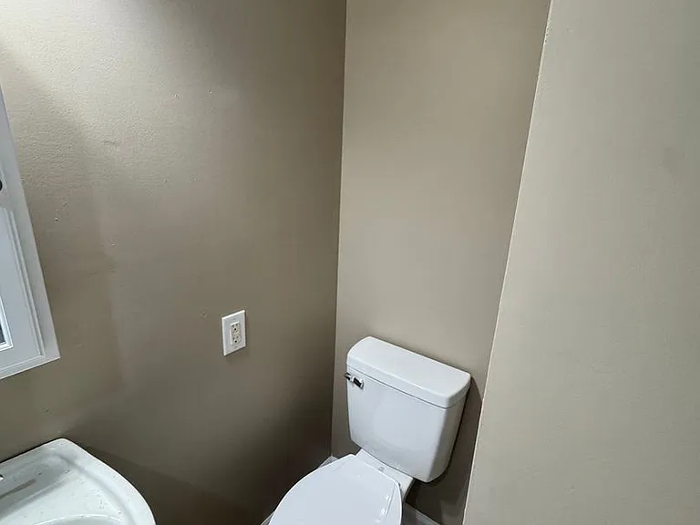 943 Grace St — Photo 28