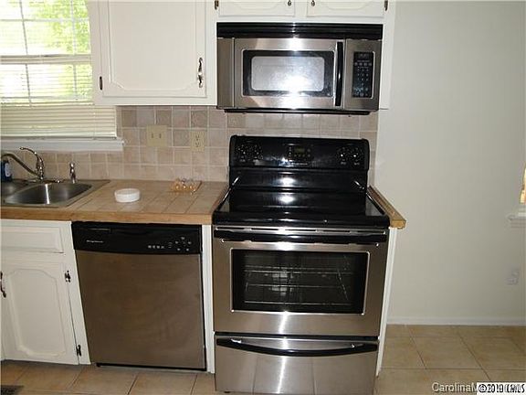 4th image of 2114 Kingstree Cir
