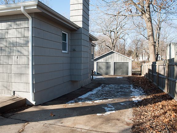 2nd image of 8004 Sterling Ave