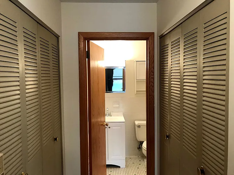 2649 Humboldt Ave S — Photo 21