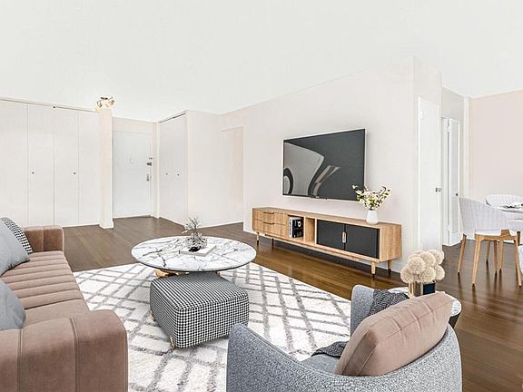 2nd image of 665 Thwaites Pl APT 5R