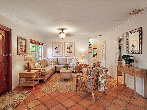 5th image of 5644 SW 69th Ave
