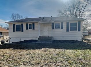 2512 NW Kingsridge Dr, Blue Springs, MO 64015