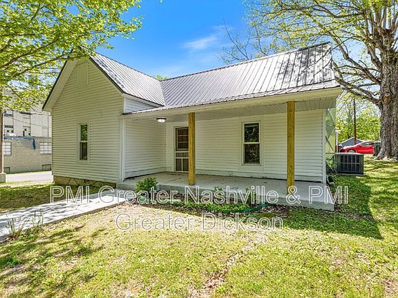 3rd image of 300 W Railroad St
