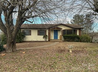 181 Mount Carmel Rd, Asheville, NC 28806