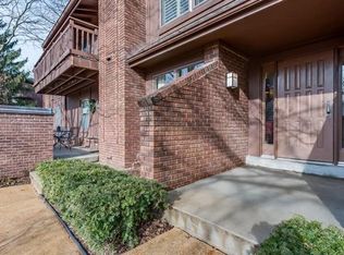 2001 Trailcrest Ln APT 1, Saint Louis, MO 63122