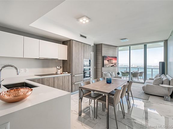 2nd image of 2900 NE 7th Ave Unit 3005