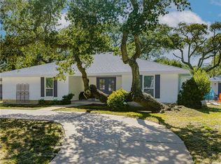 2011 Cochran Ln, Rockport, TX 78382