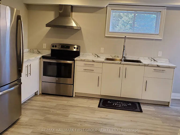 38 Muir Dr — Photo 6