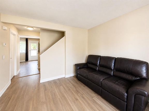 4th image of 999 E Canyon Meadows Dr SW #90