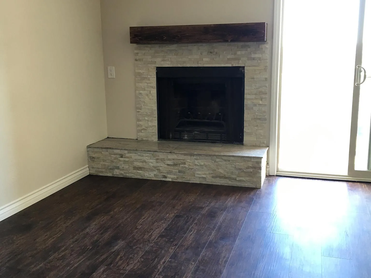 2 bed, 973 sqft, $2,850 — Photo 3