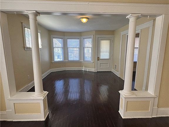 4th image of 9928 Stoughton Ave