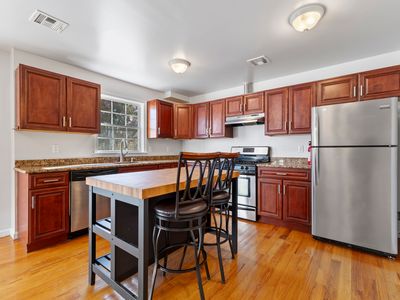 35 Clark St #B, Newark, NJ, 07104