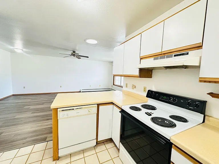 317 Crestview Ln #B — Photo 7