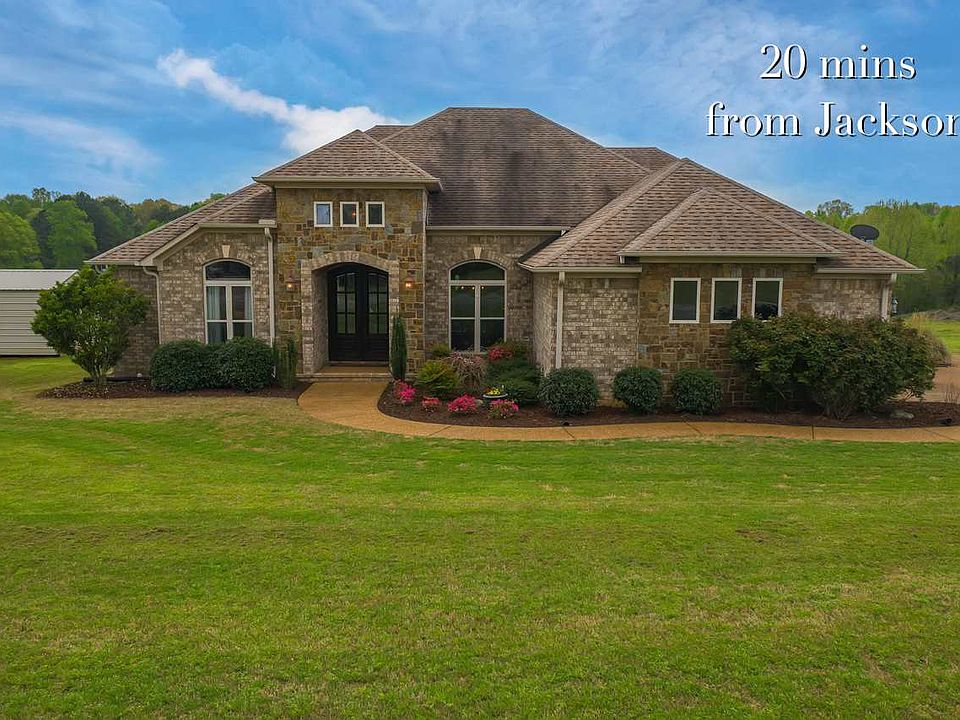 1st image of 419 Law Ln