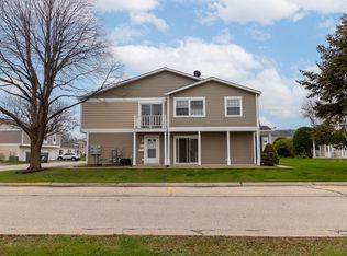 762 Harms Ct, Wheeling, IL 60090