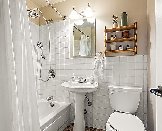 5th image of 443 Hicks St APT 4E