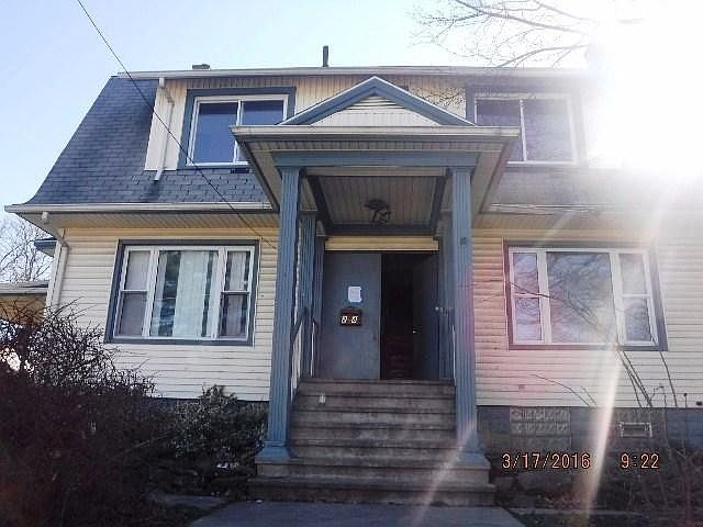 1st image of 204 E Lucius Ave